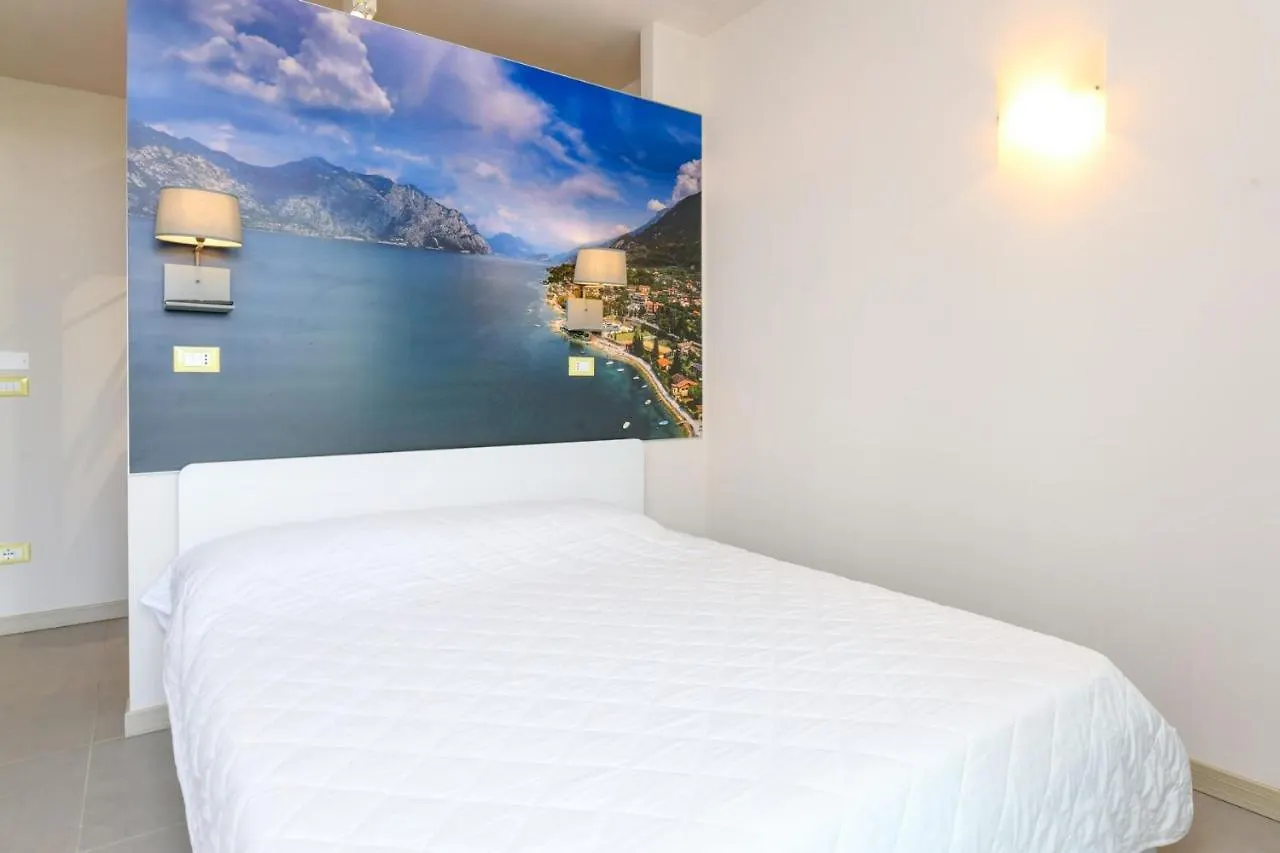 Gardaliva 4 Apartment Manerba del Garda